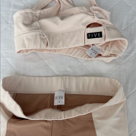 FIVE Workout Set - Picture 2 of 3